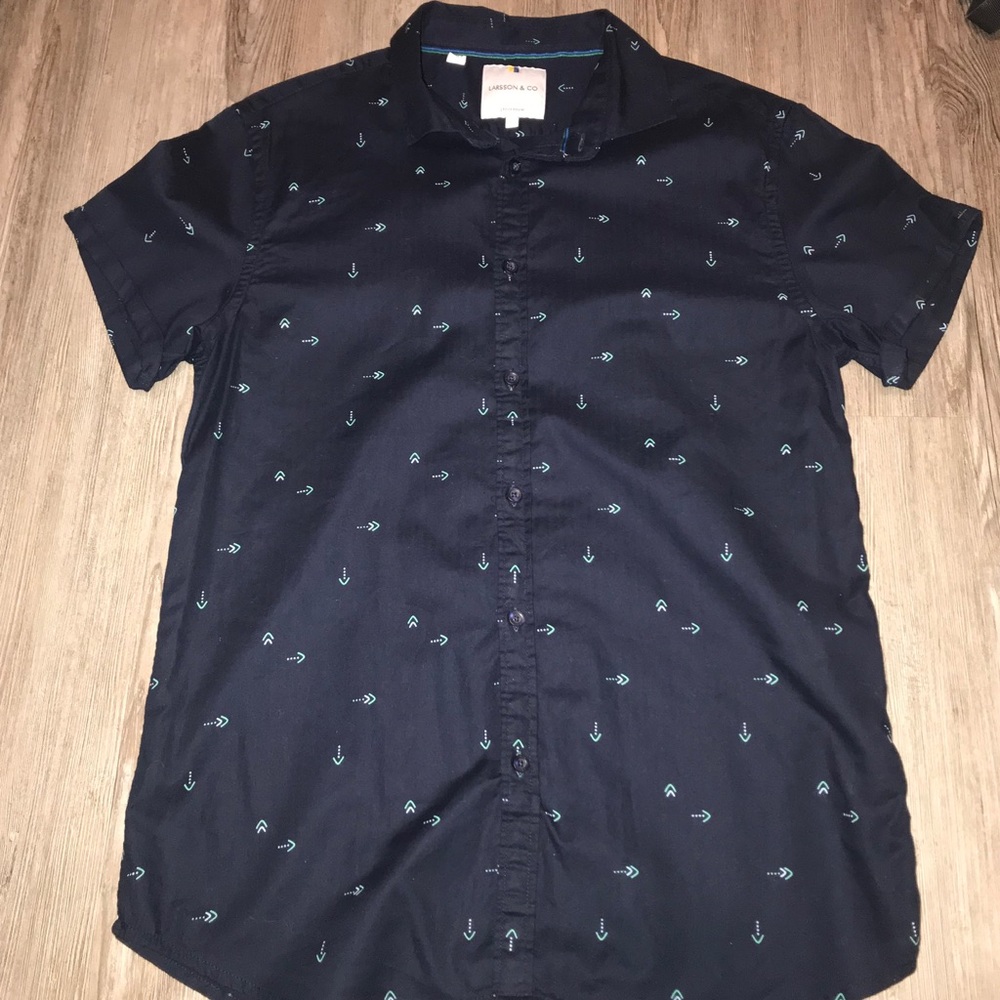 Casual short sleeve button down shirt